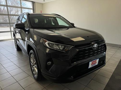 2020 Toyota RAV4 XLE Premium