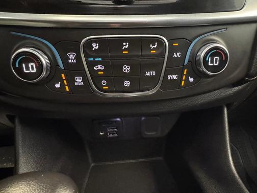 2021 Chevrolet Traverse RS