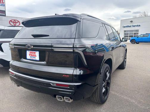 Mosaic Black Metallic 2026 Chevrolet Traverse RS