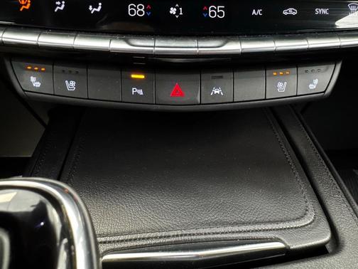 2024 Cadillac XT4 Sport