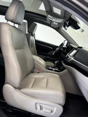 2018 Toyota Highlander Hybrid Limited Platinum