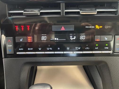 2021 Toyota Avalon XLE