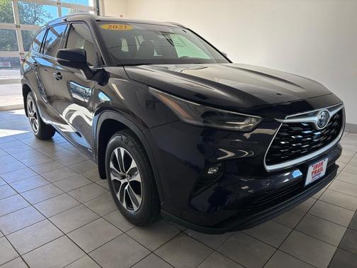2021 Toyota Highlander Hybrid XLE