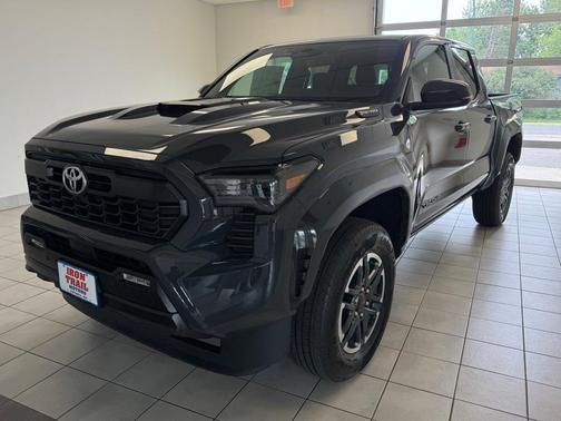 2025 Toyota Tacoma Hybrid TRD Sport