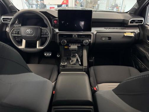 2025 Toyota Tacoma Hybrid TRD Sport
