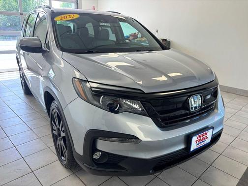 Lunar Silver Metallic 2022 Honda Pilot AWD Special Edition