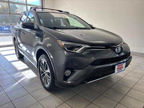 2017 Toyota RAV4 Hybrid XLE