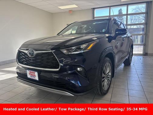 2021 Toyota Highlander Hybrid Platinum