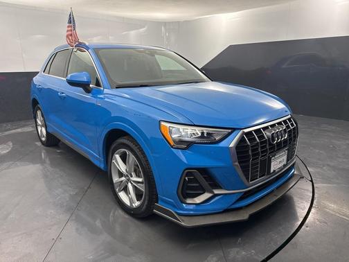 2020 Audi Q3 45 S line Premium