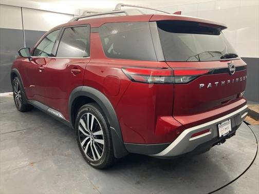2023 Nissan Pathfinder Platinum 4WD