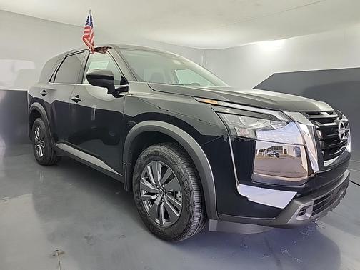 2025 Nissan Pathfinder S 4WD