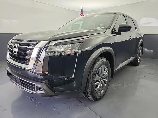 2025 Nissan Pathfinder S 4WD