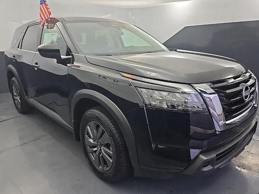 2025 Nissan Pathfinder S 4WD