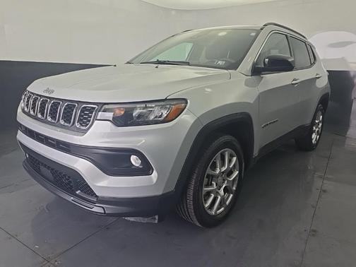 2024 Jeep Compass Latitude Lux