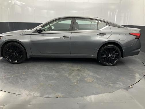 2022 Nissan Altima SR Intelligent AWD