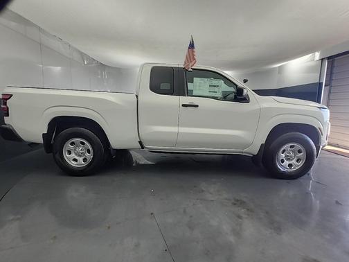 2025 Nissan Frontier S
