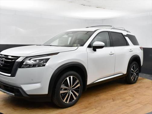 2025 Nissan Pathfinder Platinum 4WD