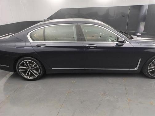 2020 BMW 750 i xDrive