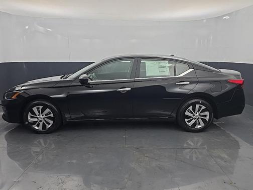 2025 Nissan Altima S FWD