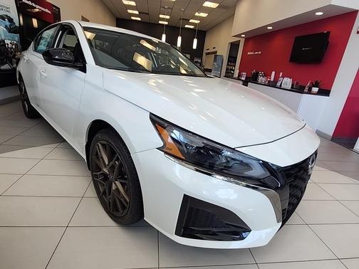 2025 Nissan Altima SR AWD