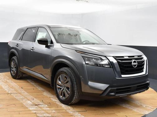 2025 Nissan Pathfinder S 4WD