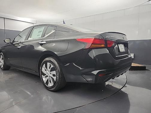 2025 Nissan Altima S FWD
