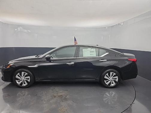 2025 Nissan Altima S FWD