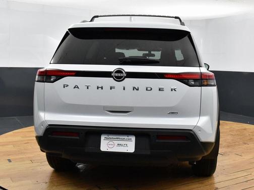 2025 Nissan Pathfinder SV 4WD