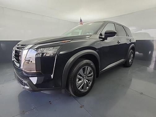 2025 Nissan Pathfinder S 4WD