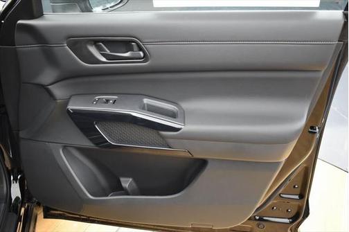2025 Nissan Pathfinder S 4WD