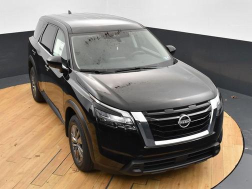 2025 Nissan Pathfinder S 4WD