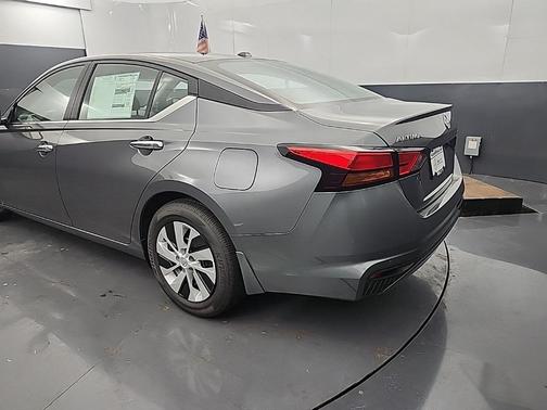 2025 Nissan Altima S FWD
