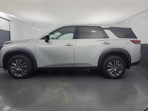 2025 Nissan Pathfinder S 4WD
