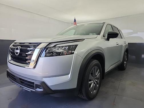 2025 Nissan Pathfinder S 4WD