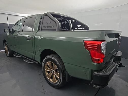 2024 Nissan Titan SV