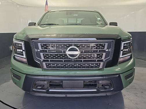 2024 Nissan Titan SV