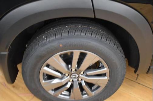 2025 Nissan Pathfinder S 4WD