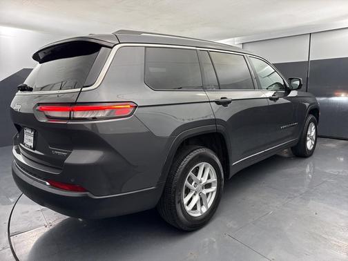 2022 Jeep Grand Cherokee L Laredo