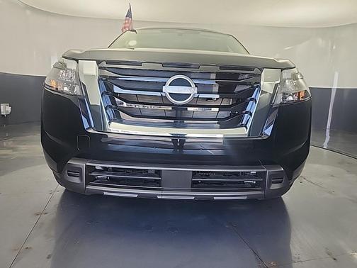 2025 Nissan Pathfinder S 4WD
