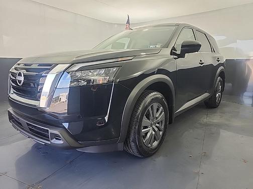 2025 Nissan Pathfinder S 4WD