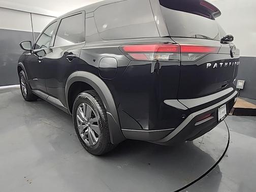 2025 Nissan Pathfinder S 4WD