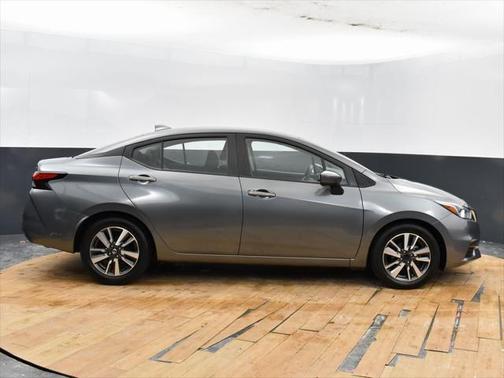 2021 Nissan Versa 1.6 SV