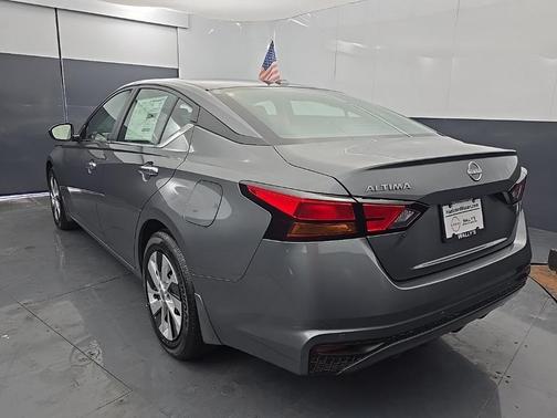 2025 Nissan Altima S FWD
