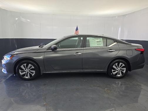 2025 Nissan Altima S FWD