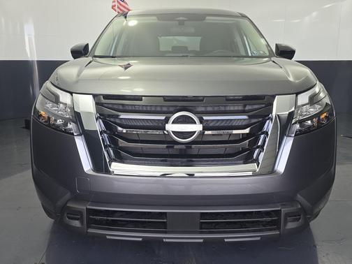 2025 Nissan Pathfinder S 4WD