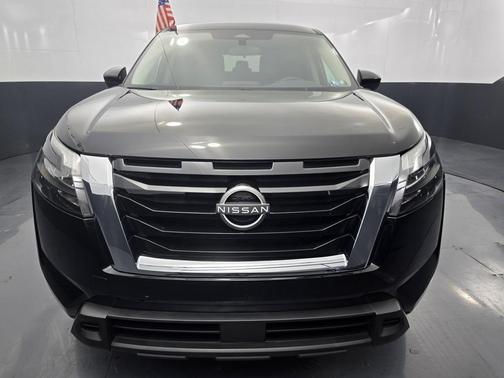 2025 Nissan Pathfinder S 4WD