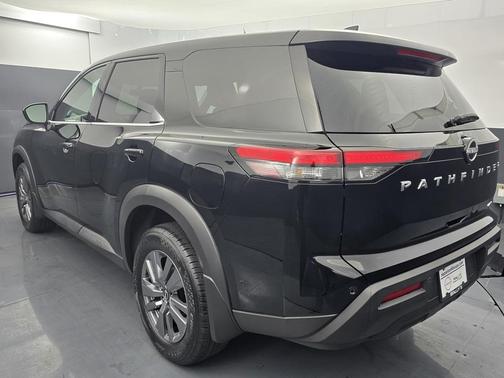 2025 Nissan Pathfinder S 4WD