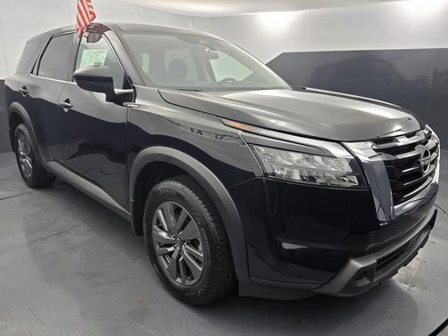2025 Nissan Pathfinder S 4WD