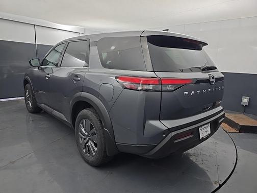 2025 Nissan Pathfinder S 4WD