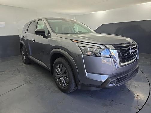 2025 Nissan Pathfinder S 4WD